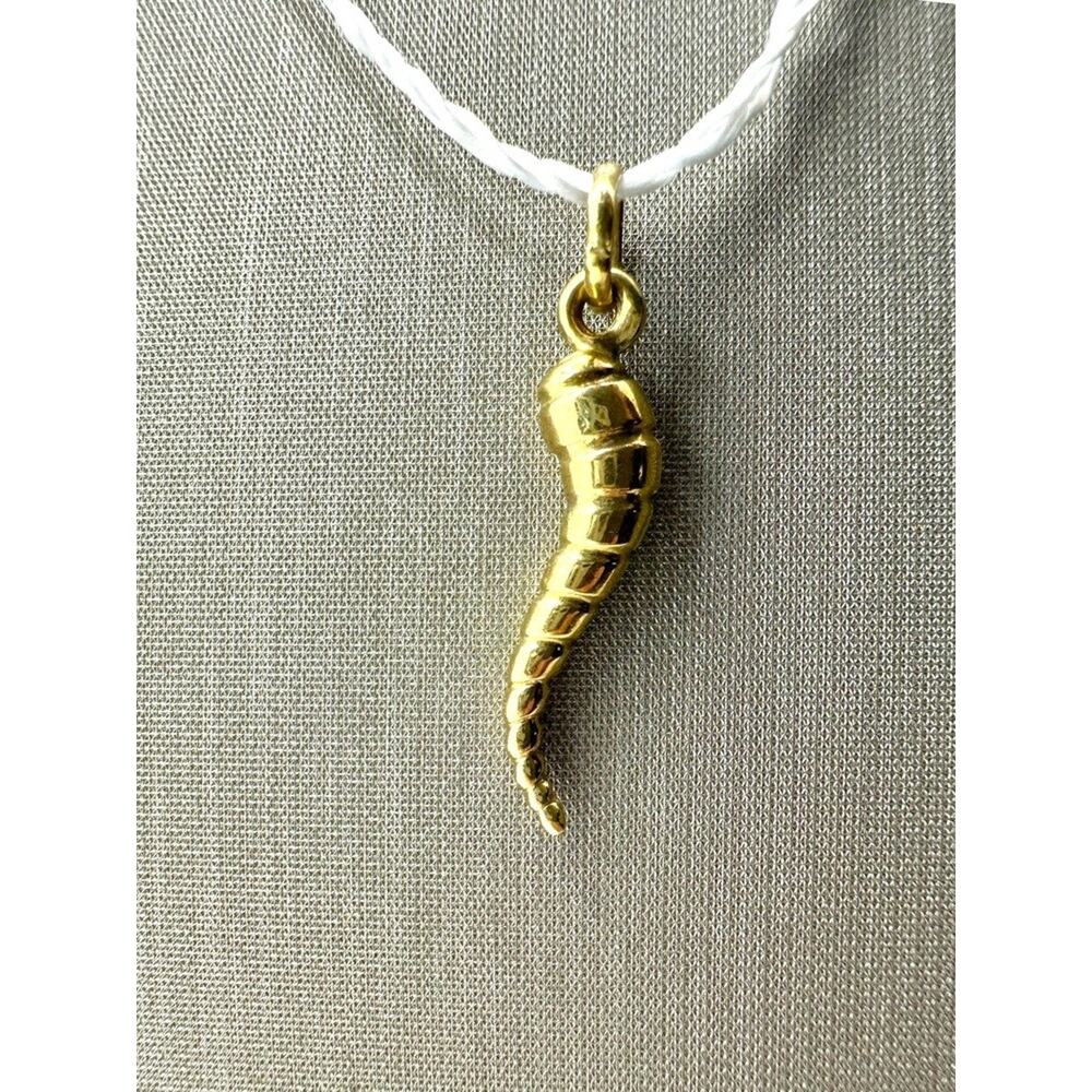 18K Yellow Gold Twisted Chile Italian Horn Pendant (19551)